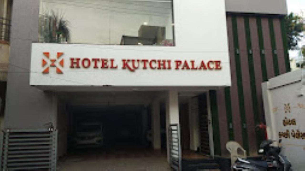 Hotel Kutchi Palace, Dwarka Exterior foto